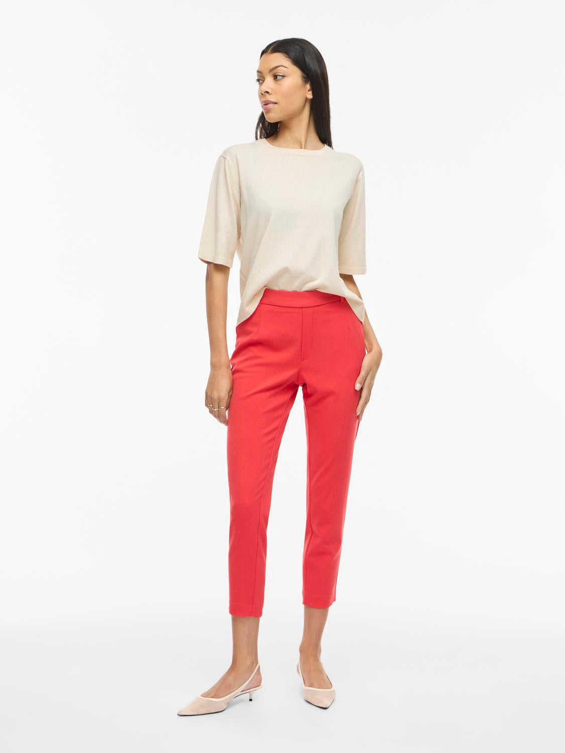 model_shot-front_full